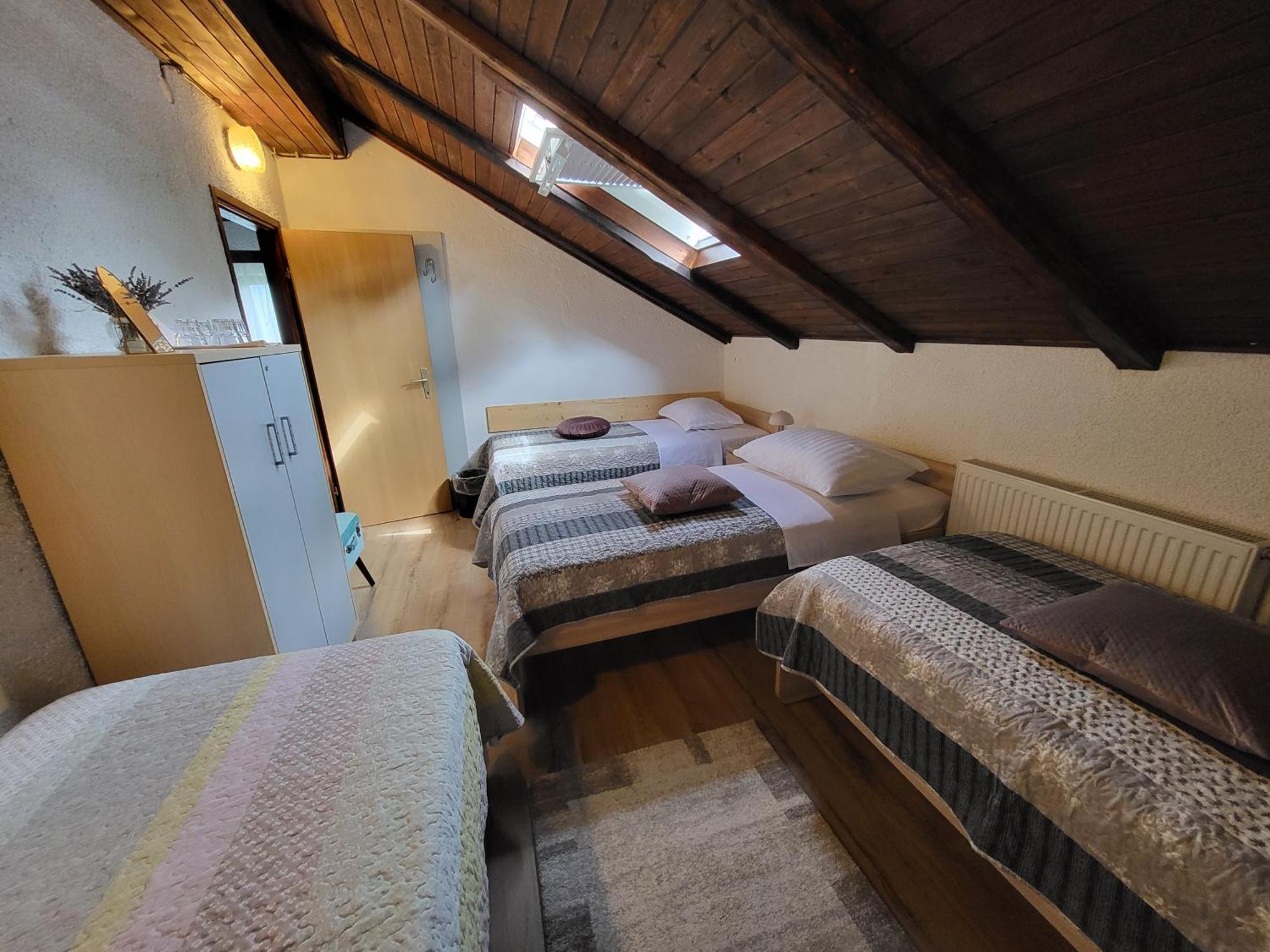 Koca Sredi Gozda Hotel Kanal Buitenkant foto